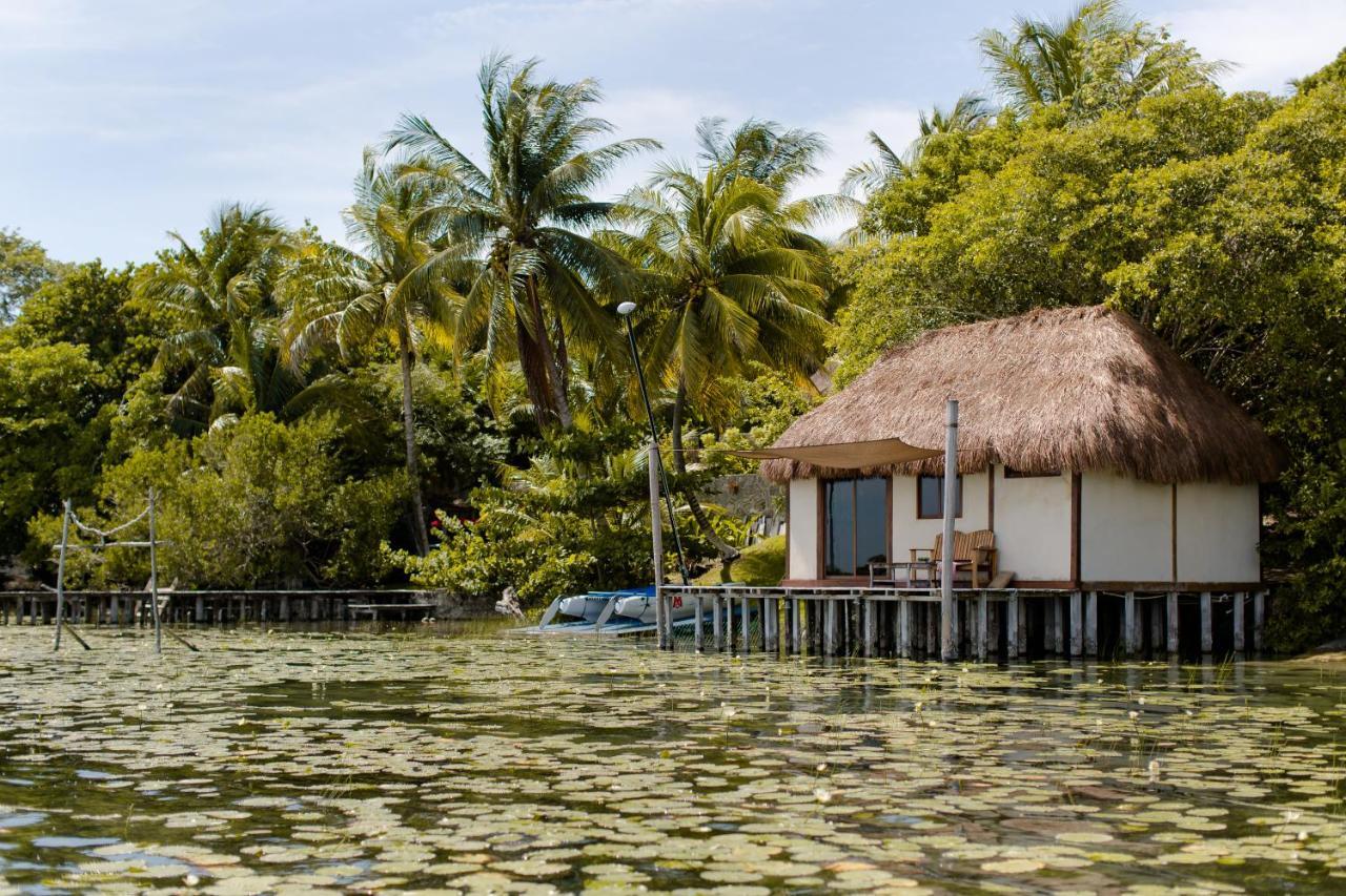 Lagoon Front Hut: Daily Cleaning, Bikes & Kayaks! 巴卡拉尔 外观 照片
